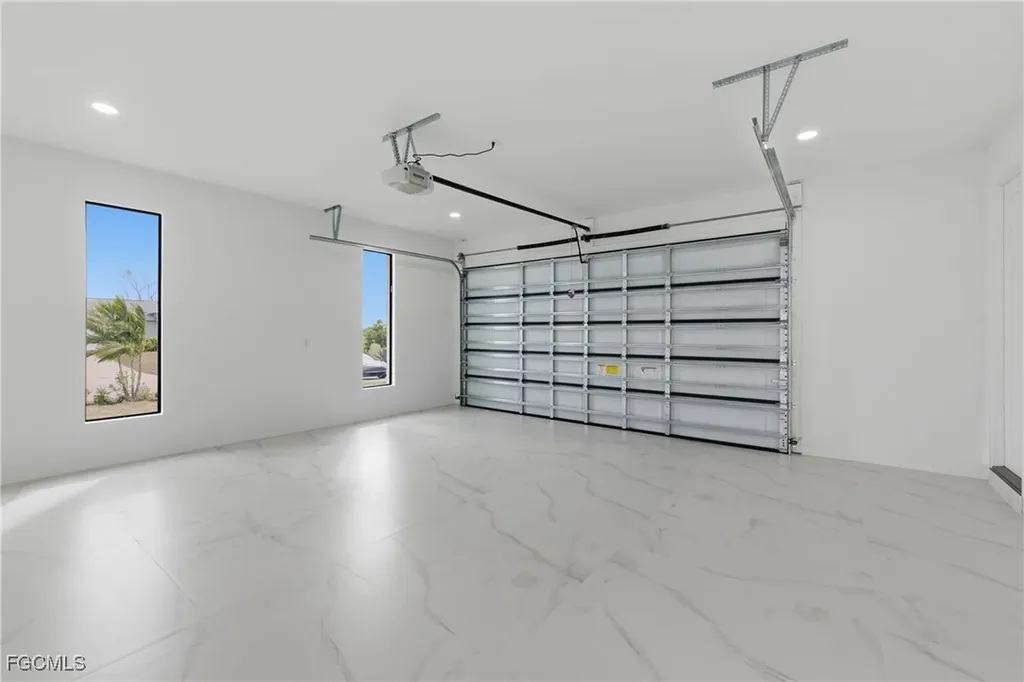3919 NW 40th Street Cape Coral FL 33993