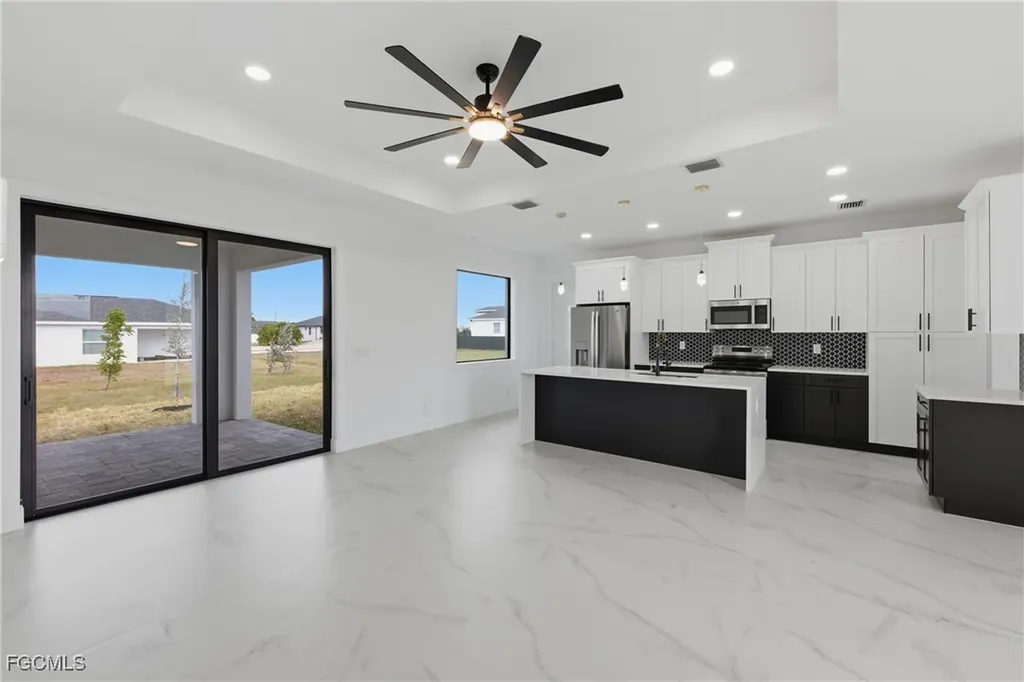 3919 NW 40th Street Cape Coral FL 33993