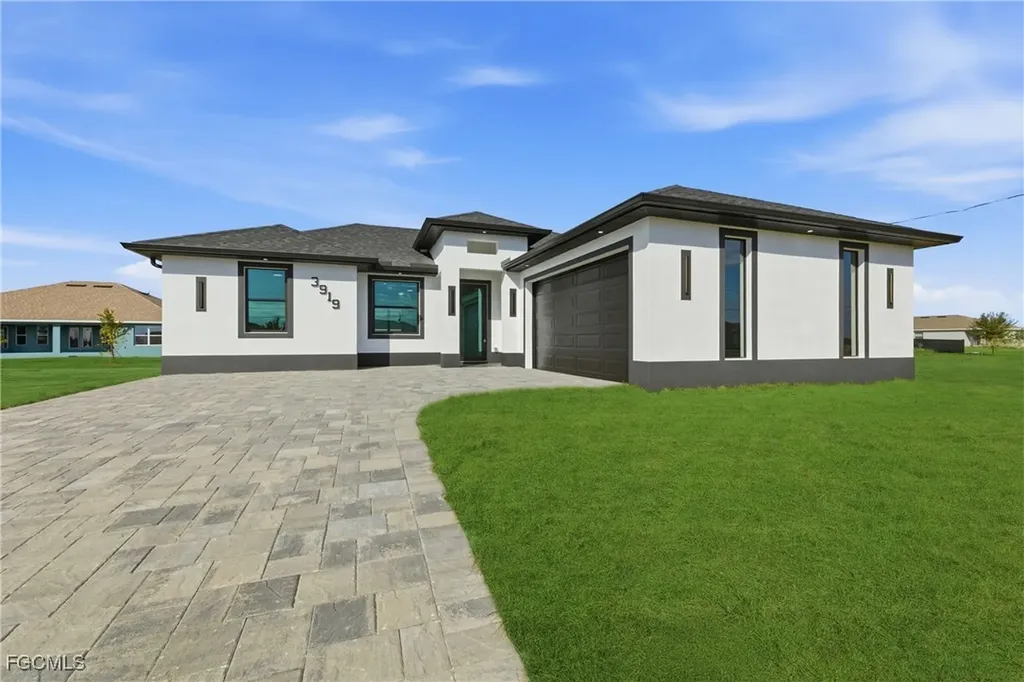 3919 NW 40th Street Cape Coral FL 33993