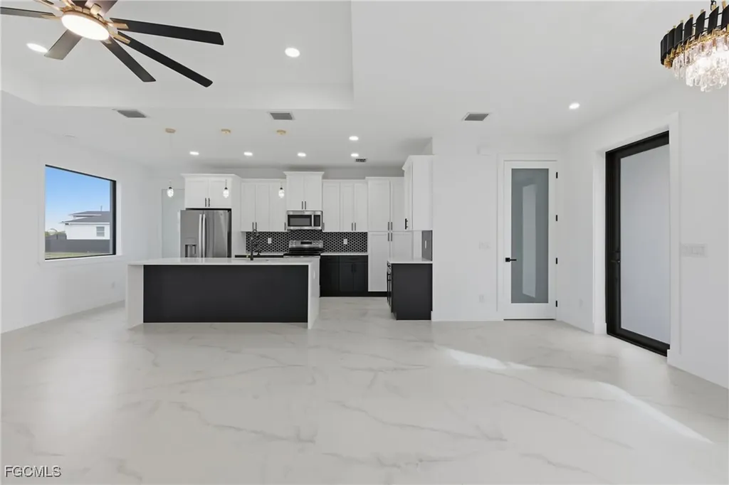 3919 NW 40th Street Cape Coral FL 33993