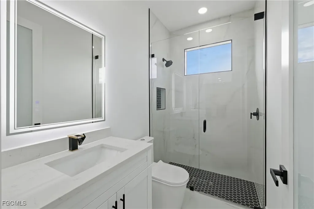 3919 NW 40th Street Cape Coral FL 33993