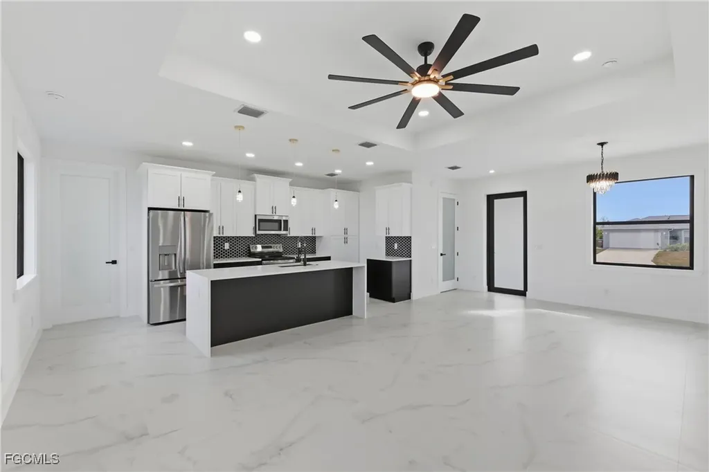 3919 NW 40th Street Cape Coral FL 33993