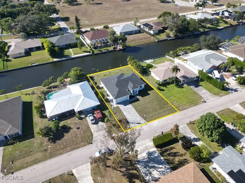 34 SE 23rd Place Cape Coral FL 33990