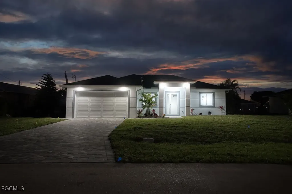 34 SE 23rd Place Cape Coral FL 33990