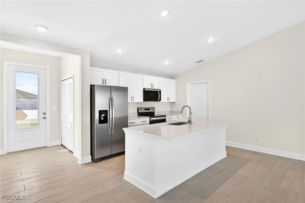 1227 NW 15th Place Cape Coral FL 33993