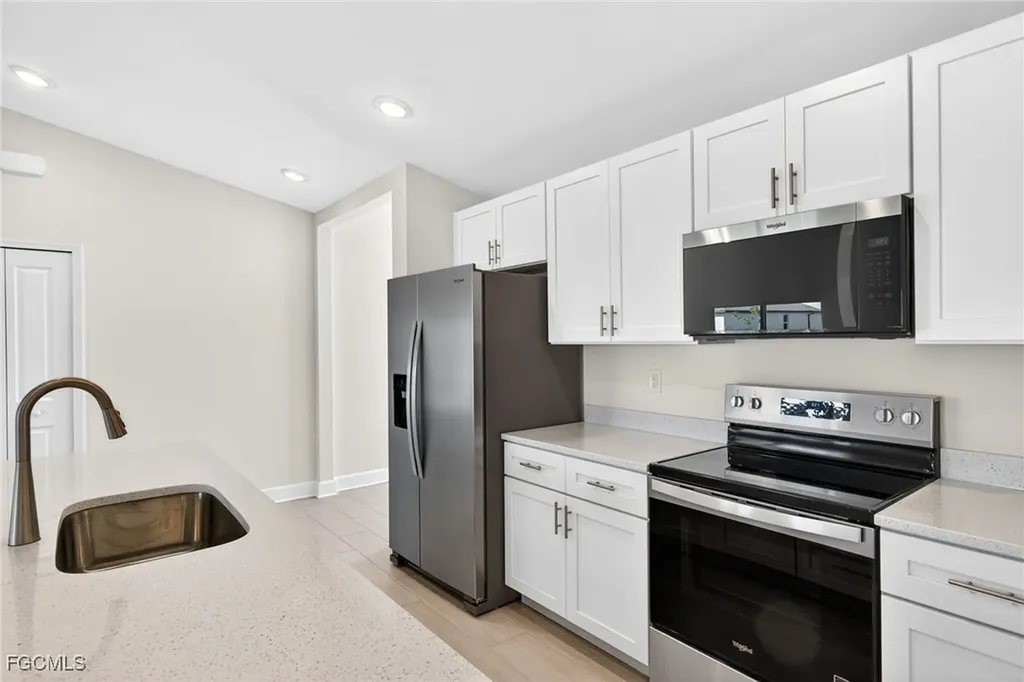 1227 NW 15th Place Cape Coral FL 33993