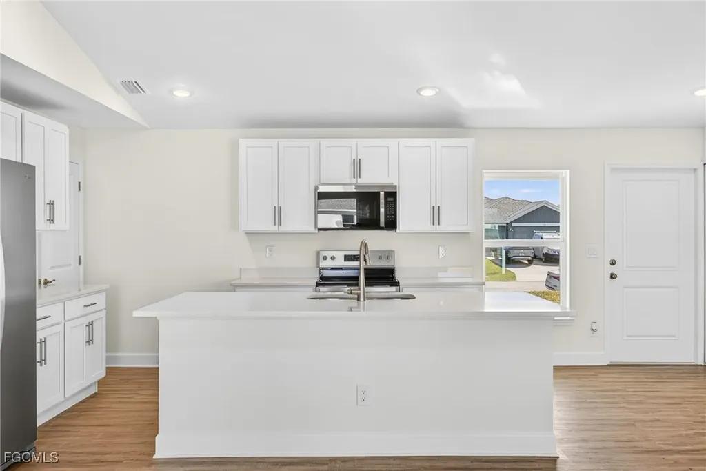 1113 NW 12th Terrace Cape Coral FL 33993