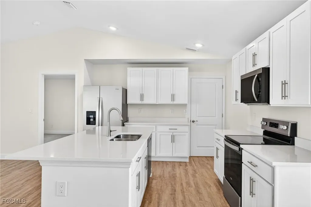 1113 NW 12th Terrace Cape Coral FL 33993