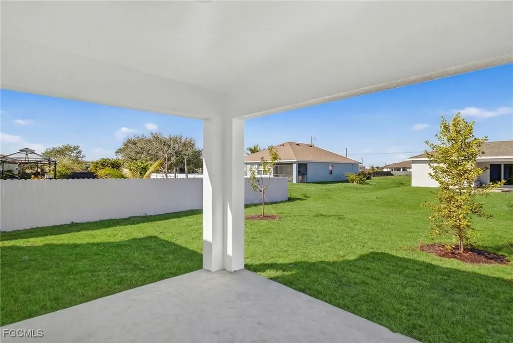1113 NW 12th Terrace Cape Coral FL 33993