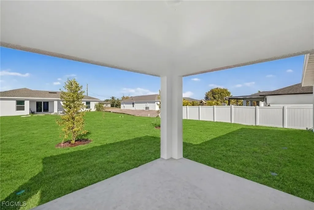 1113 NW 12th Terrace Cape Coral FL 33993