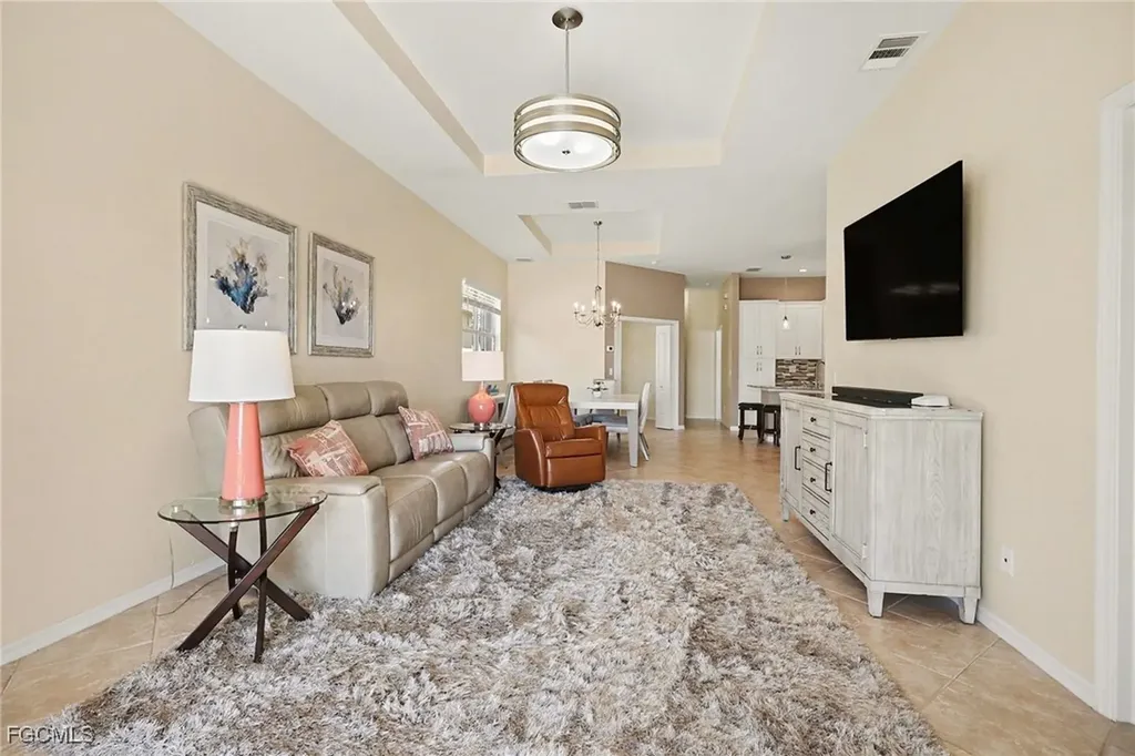 8700 Spring Mountain Way Fort Myers FL 33908