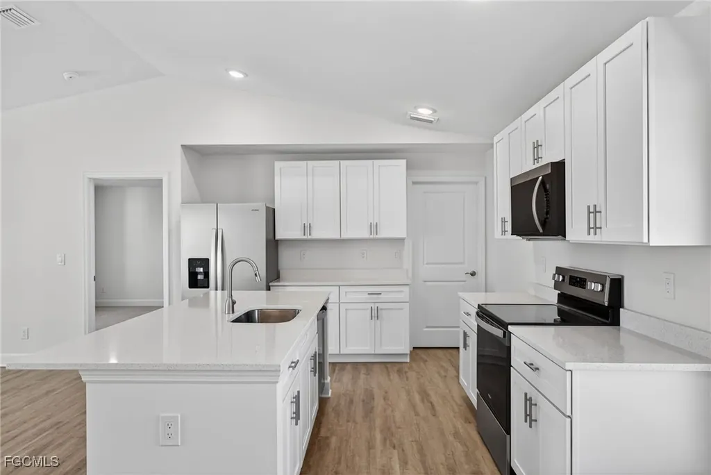 1219 NW 8th Place Cape Coral FL 33993