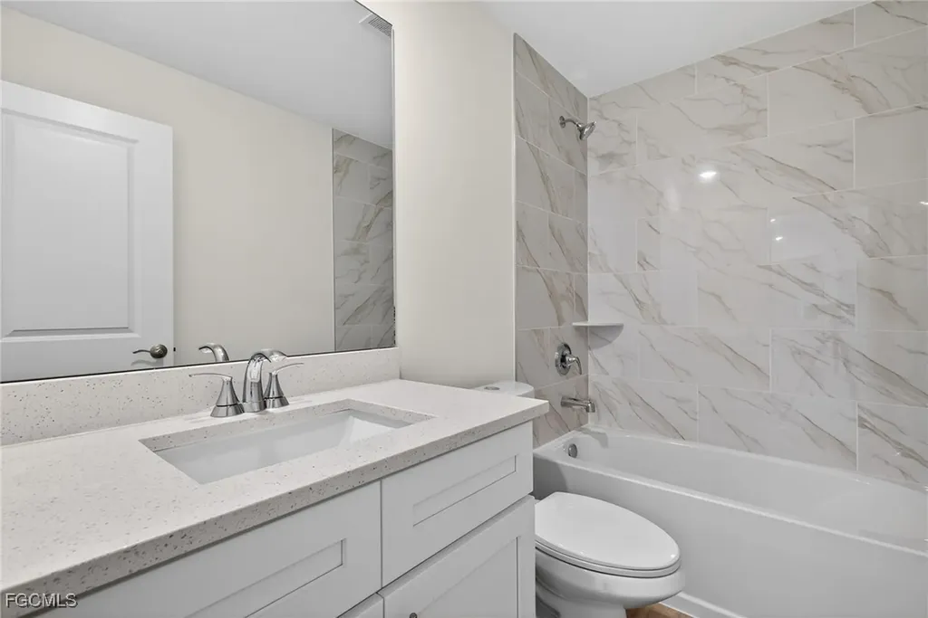 1219 NW 8th Place Cape Coral FL 33993