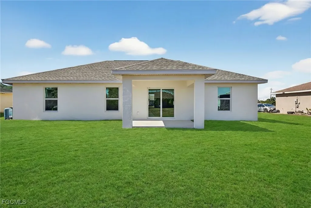 1219 NW 8th Place Cape Coral FL 33993