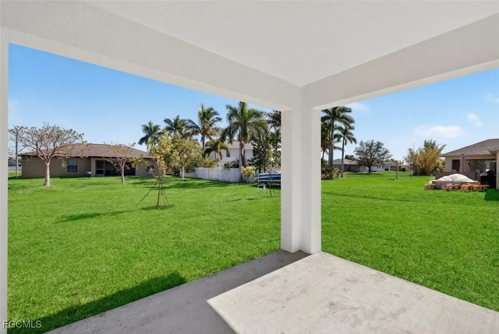 1219 NW 8th Place Cape Coral FL 33993