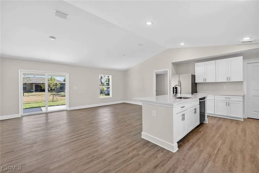 1219 NW 8th Place Cape Coral FL 33993