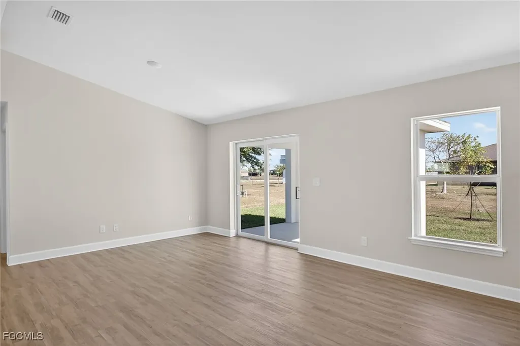 1219 NW 8th Place Cape Coral FL 33993