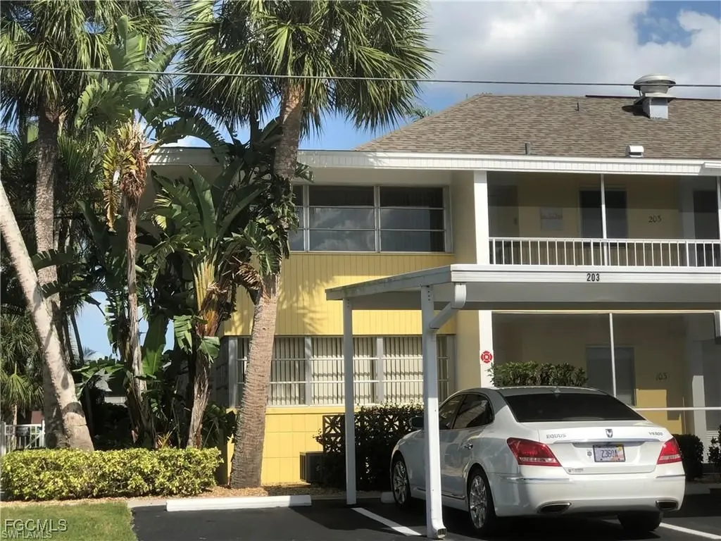 4613 SE 5th Avenue Cape Coral FL 33904