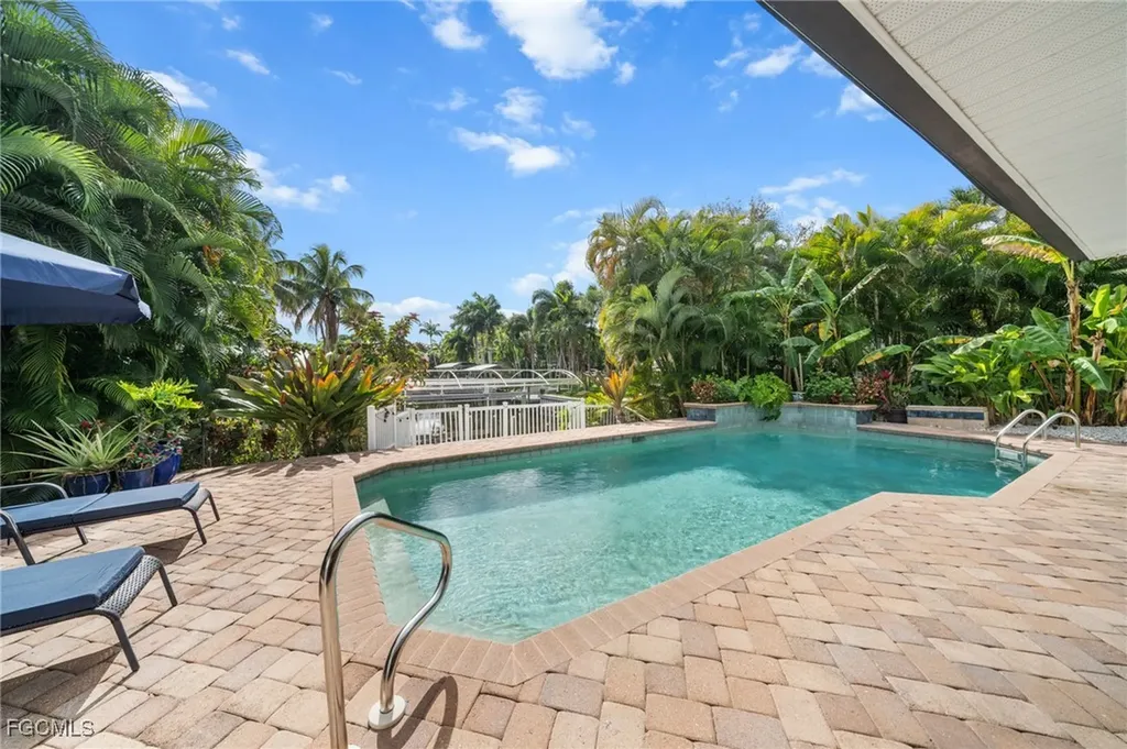 1030 Aqua Lane Fort Myers FL 33919