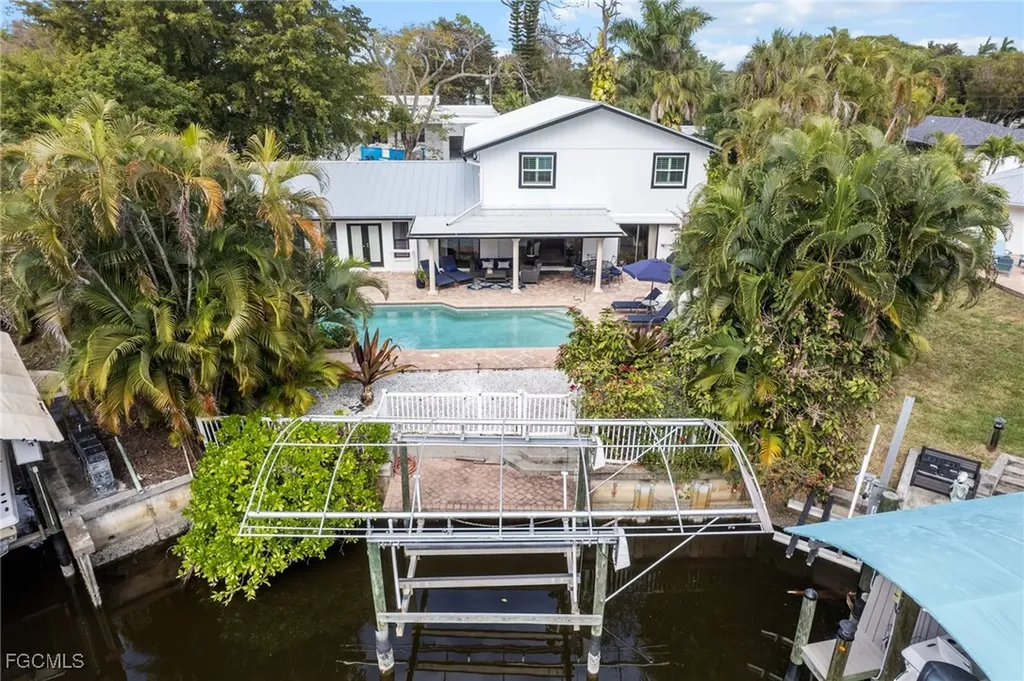 1030 Aqua Lane Fort Myers FL 33919