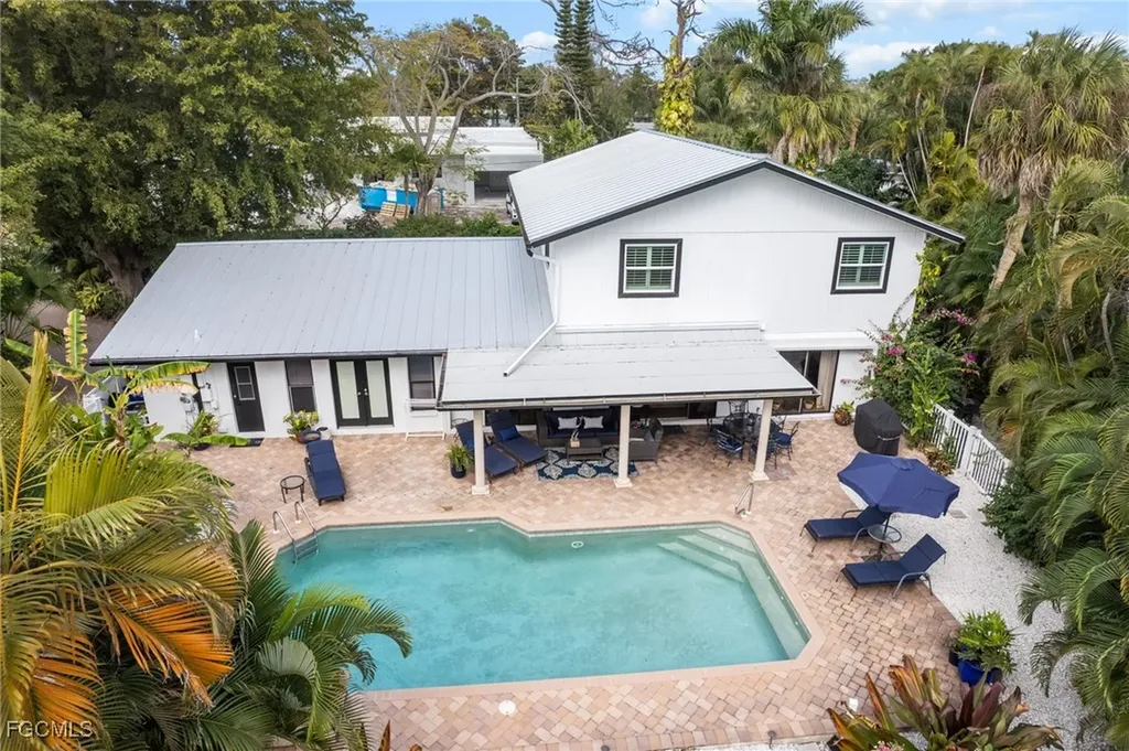 1030 Aqua Lane Fort Myers FL 33919