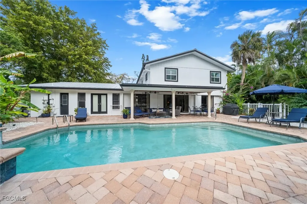 1030 Aqua Lane Fort Myers FL 33919