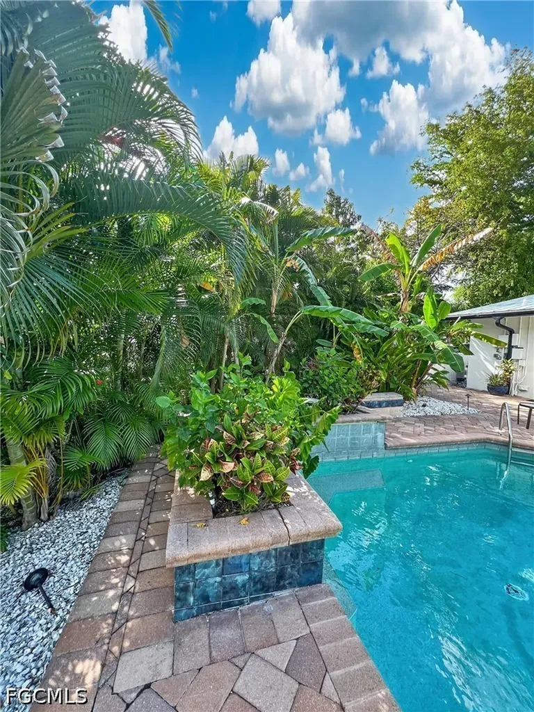 1030 Aqua Lane Fort Myers FL 33919