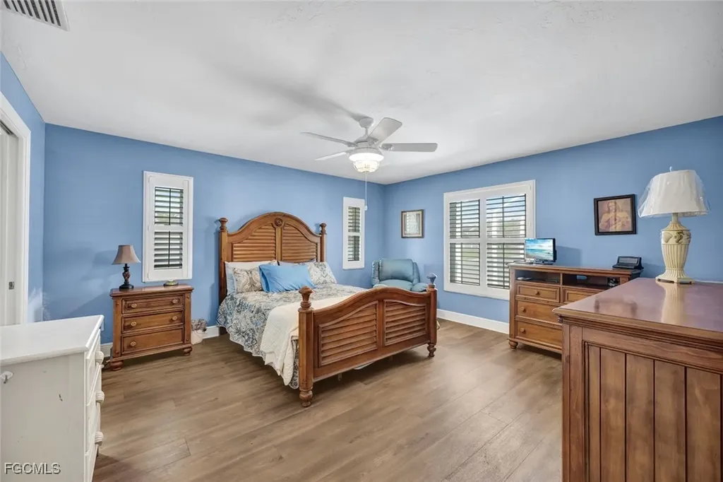 1453 SE 15th Terrace Cape Coral FL 33990