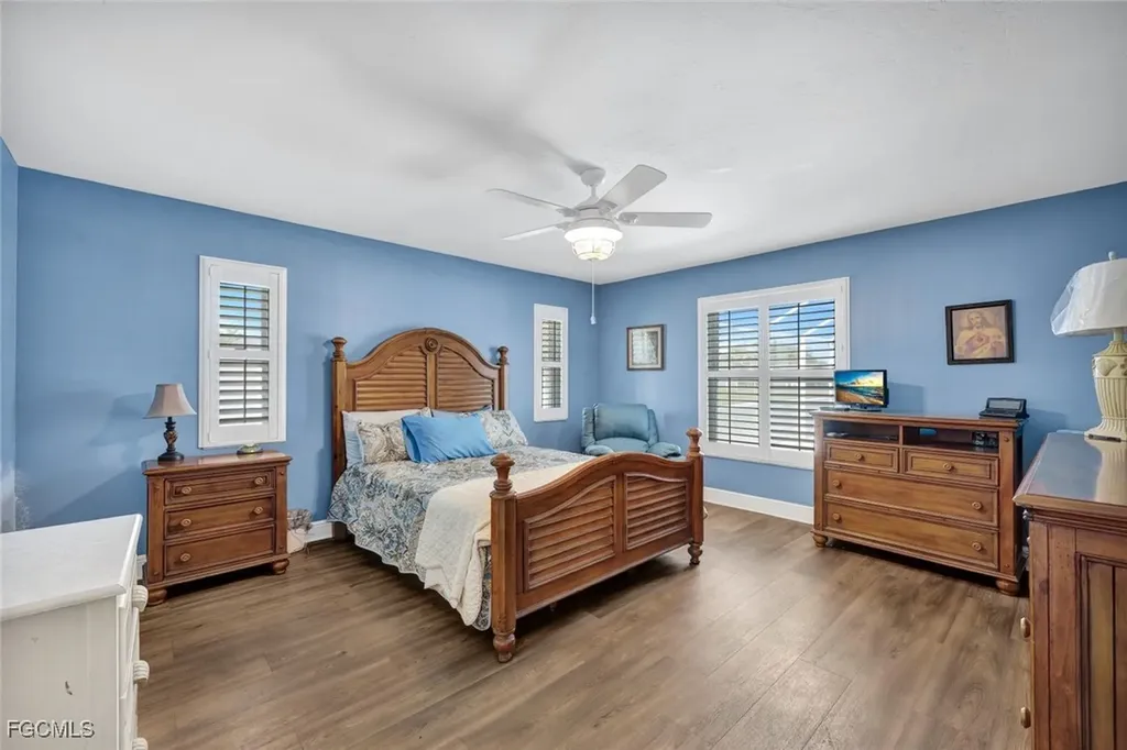 1453 SE 15th Terrace Cape Coral FL 33990