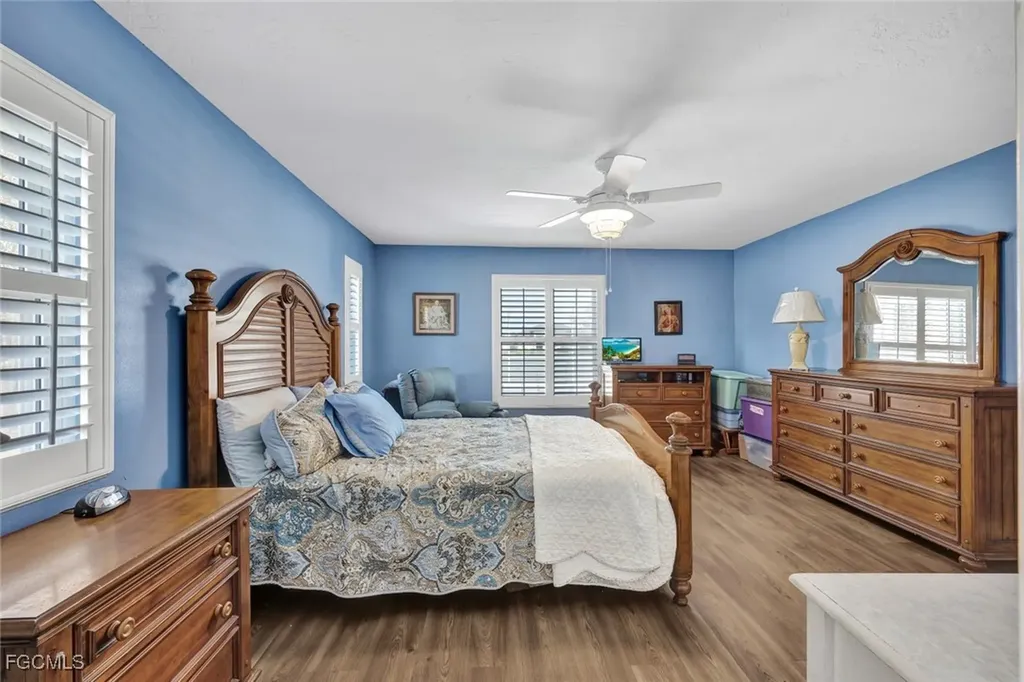 1453 SE 15th Terrace Cape Coral FL 33990
