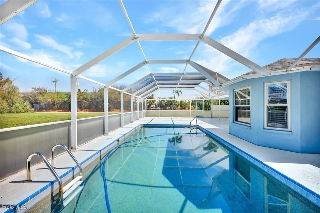 1453 SE 15th Terrace Cape Coral FL 33990