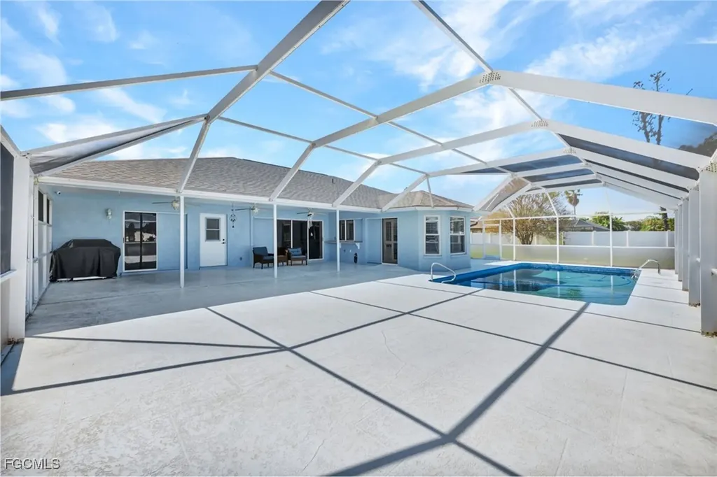 1453 SE 15th Terrace Cape Coral FL 33990
