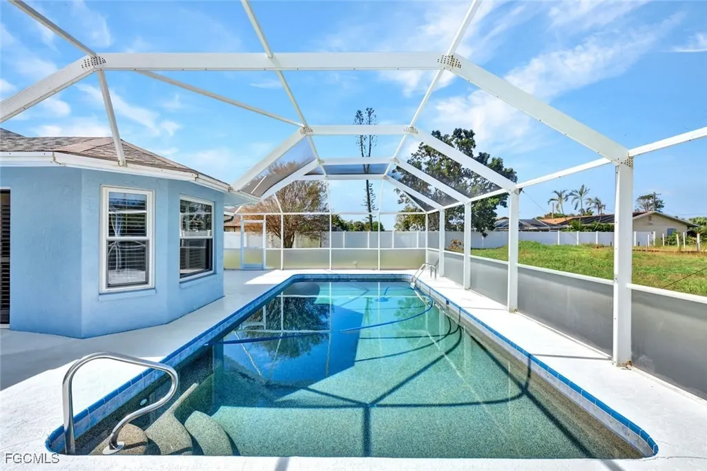 1453 SE 15th Terrace Cape Coral FL 33990