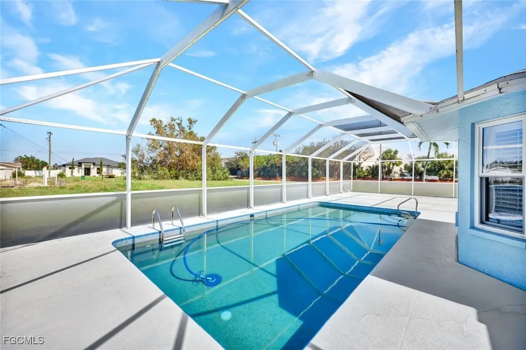 1453 SE 15th Terrace Cape Coral FL 33990