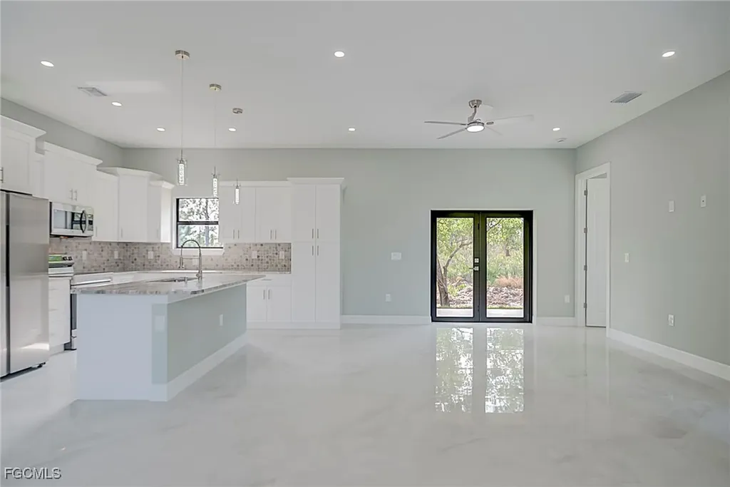 304 E 15th Street Lehigh Acres FL 33972