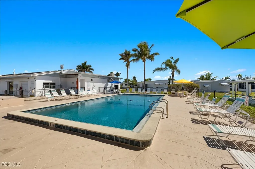 341 Mattie Avenue Fort Myers FL 33908