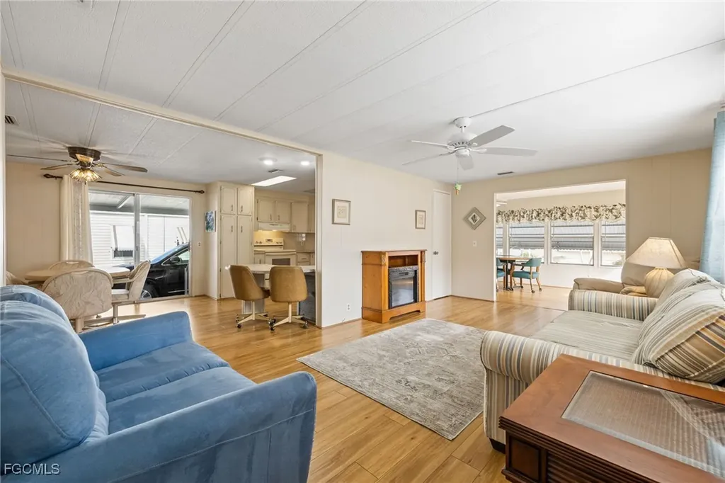 398 Snead Drive North Fort Myers FL 33903