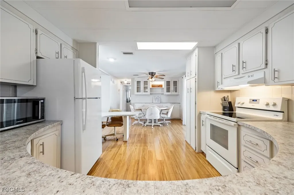 398 Snead Drive North Fort Myers FL 33903