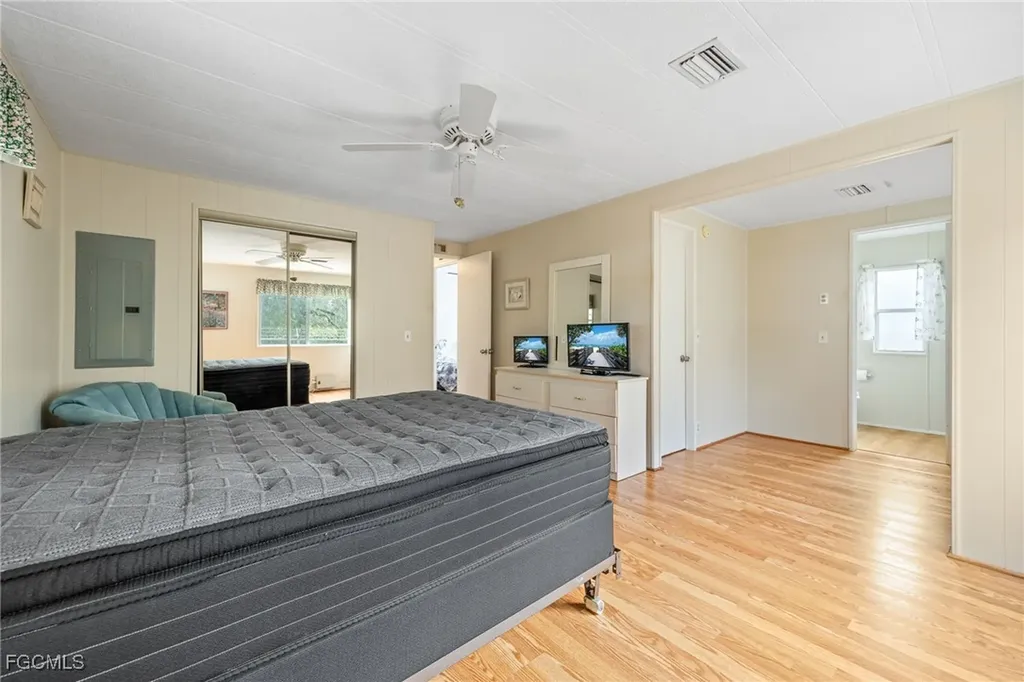 398 Snead Drive North Fort Myers FL 33903