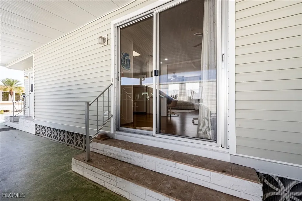 398 Snead Drive North Fort Myers FL 33903