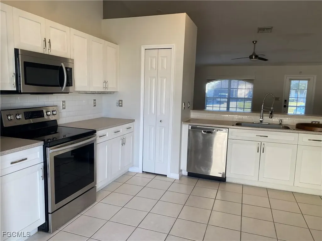 1309 SW 14th Terrace Cape Coral FL 33991