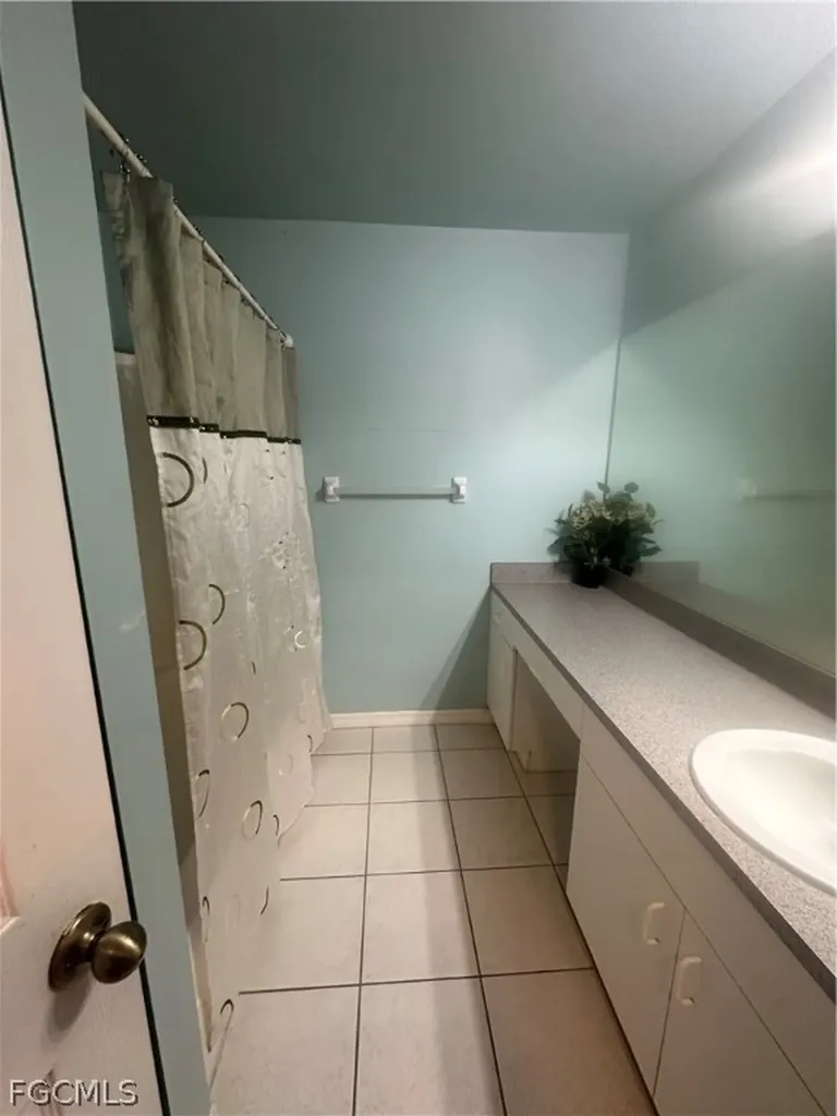 1309 SW 14th Terrace Cape Coral FL 33991