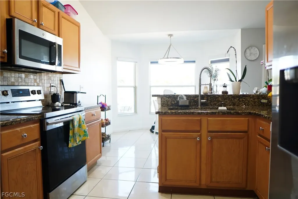 2620 NE 21st Court Cape Coral FL 33909
