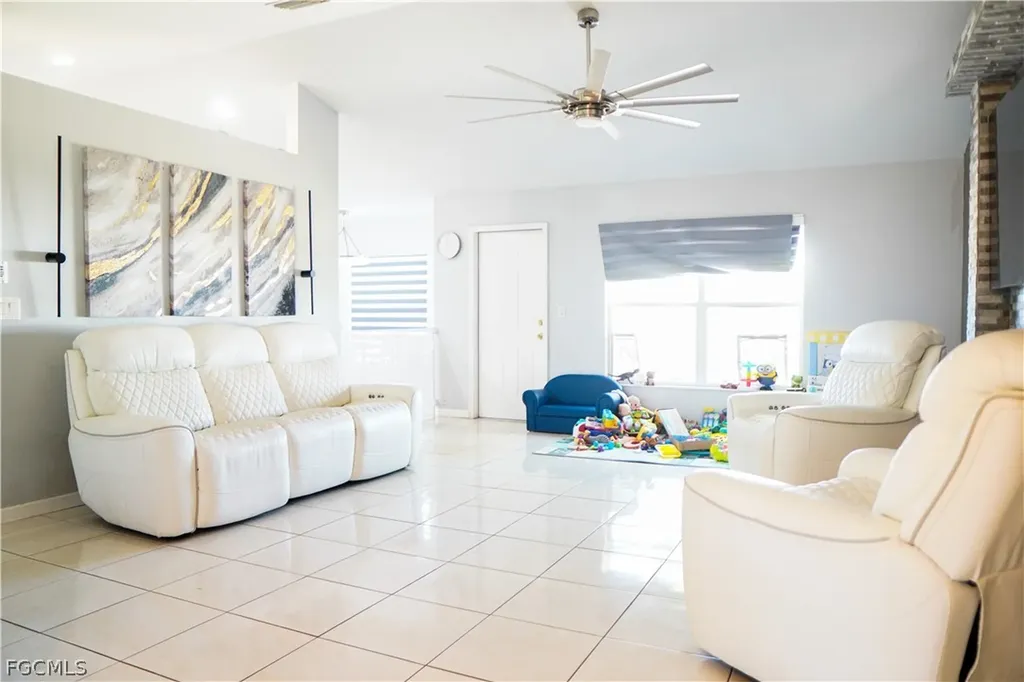 2620 NE 21st Court Cape Coral FL 33909