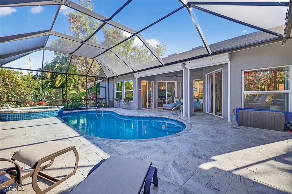 12756 Yacht Club Circle Fort Myers FL 33919