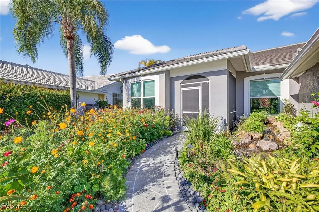 12756 Yacht Club Circle Fort Myers FL 33919