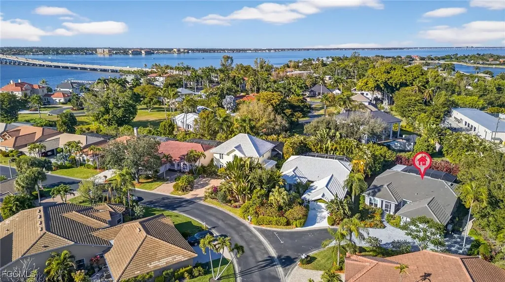 12756 Yacht Club Circle Fort Myers FL 33919