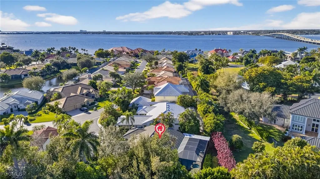 12756 Yacht Club Circle Fort Myers FL 33919