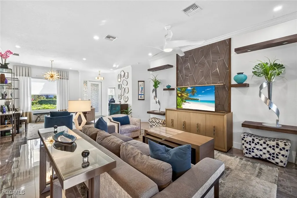 12756 Yacht Club Circle Fort Myers FL 33919