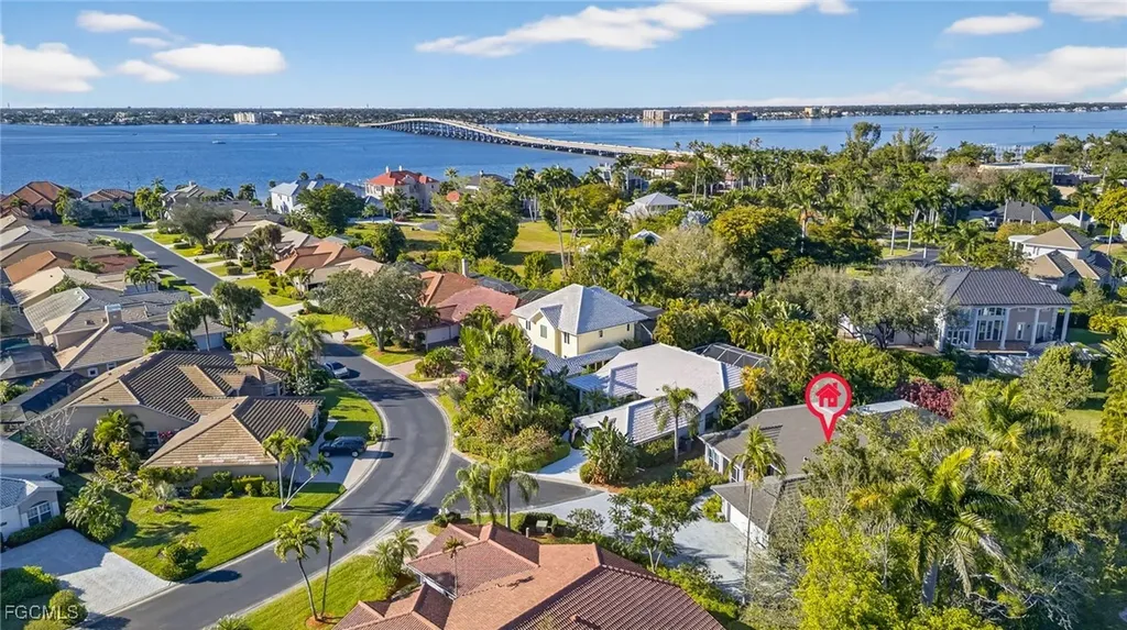 12756 Yacht Club Circle Fort Myers FL 33919